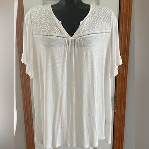 Avenue Short Sleeve, Cream Colored Top- size 14/16